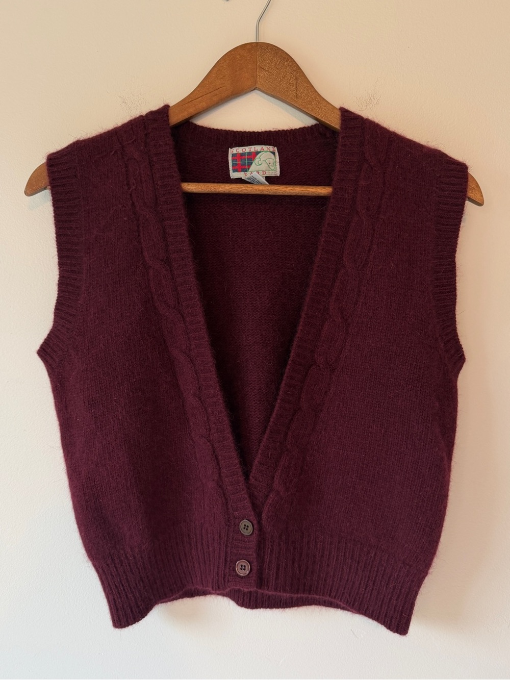 Scotland Yard Burgundy Lambswool Angora Rabbit Vest Maroon Wool Vintage, size 34 - Picture 6 of 16